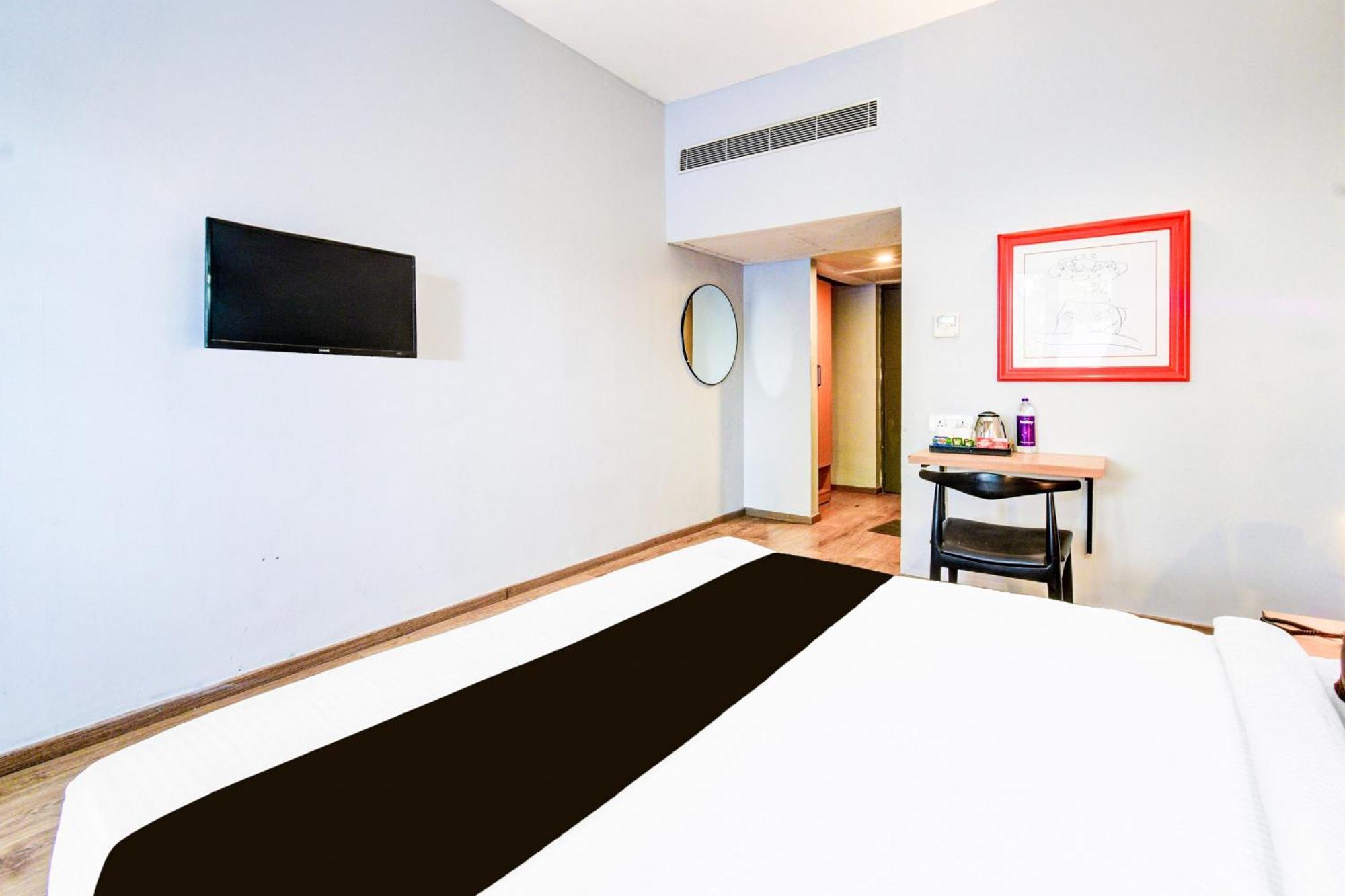 Hotel Super Townhouse Lakdikapul Hyderabad Esterno foto