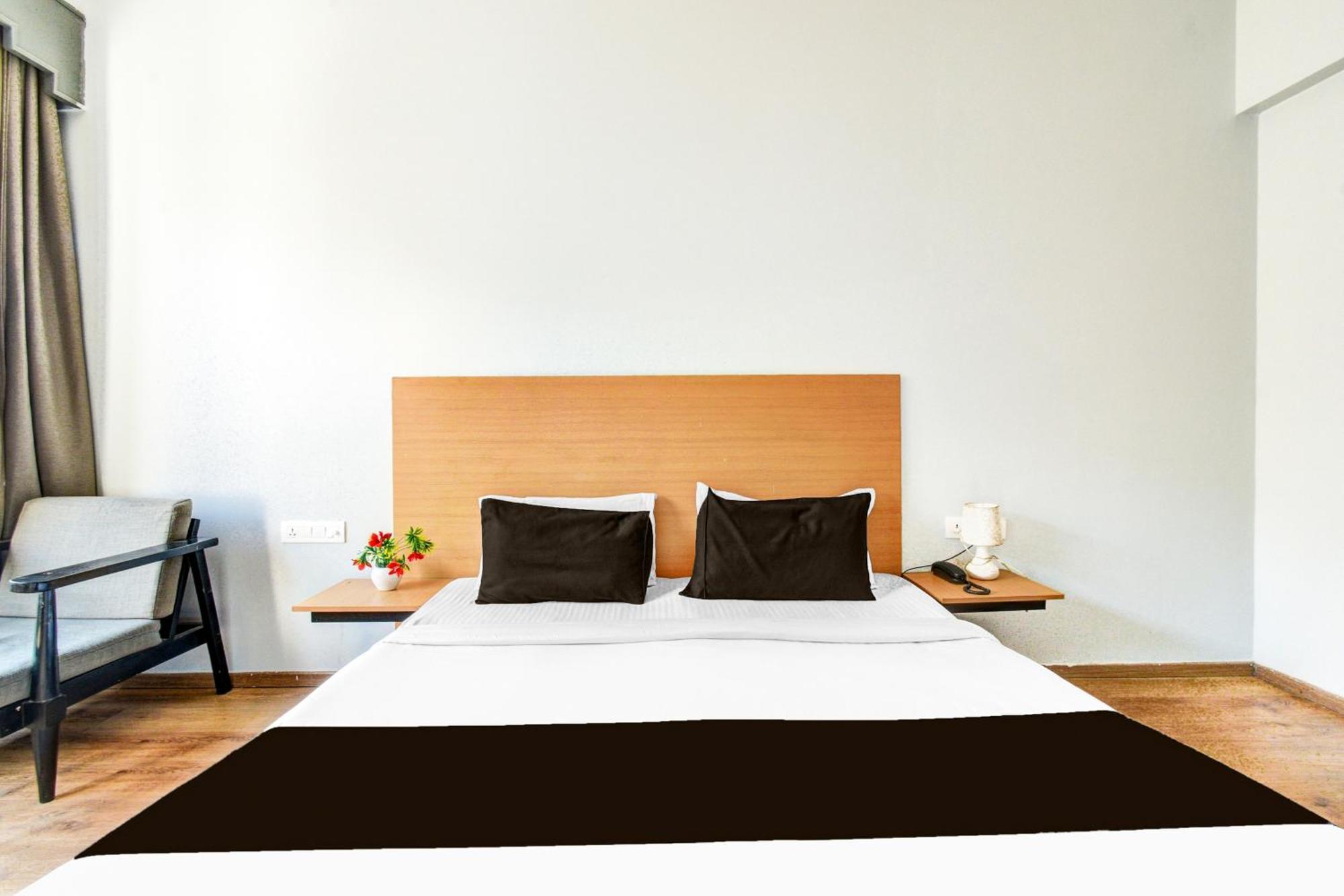 Hotel Super Townhouse Lakdikapul Hyderabad Esterno foto